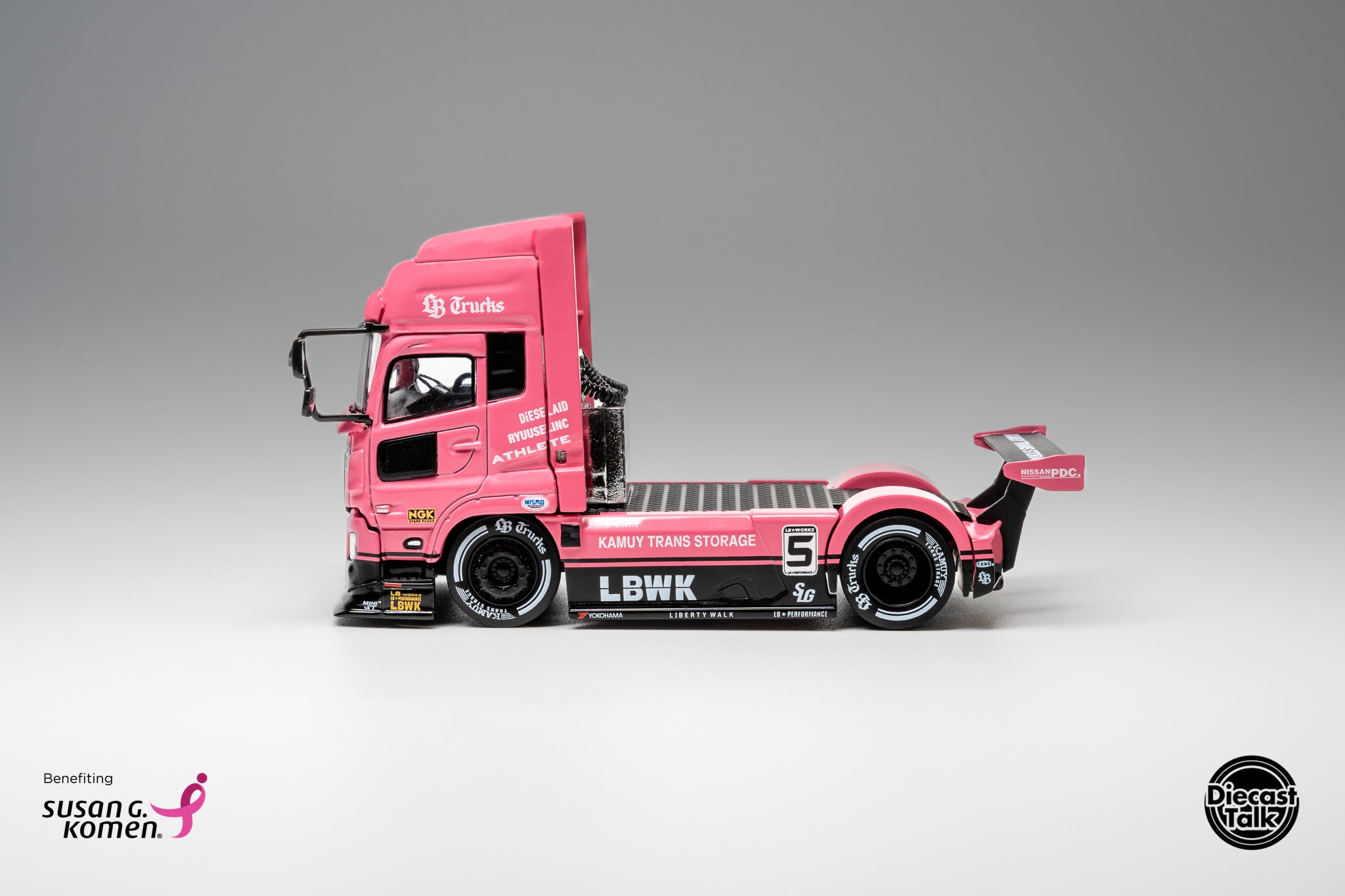 DiecastTalk x Leen Customs x GCD 1:64 LBWK UD Quon LB Trucks Pink with