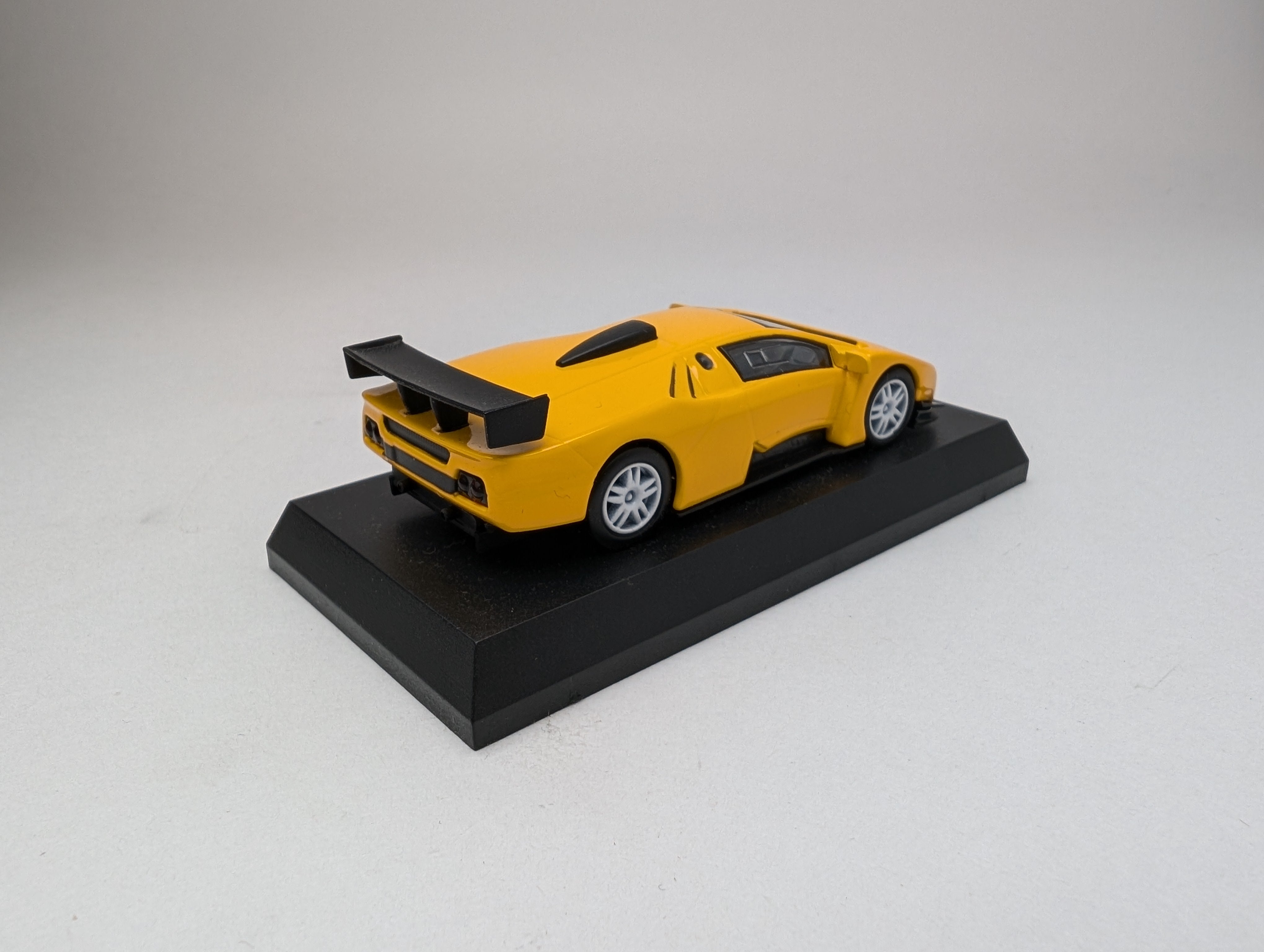 KYOSHO 1:64 Lamborghini Diablo Diablo Team JLOC Yellow – DiecastTalk