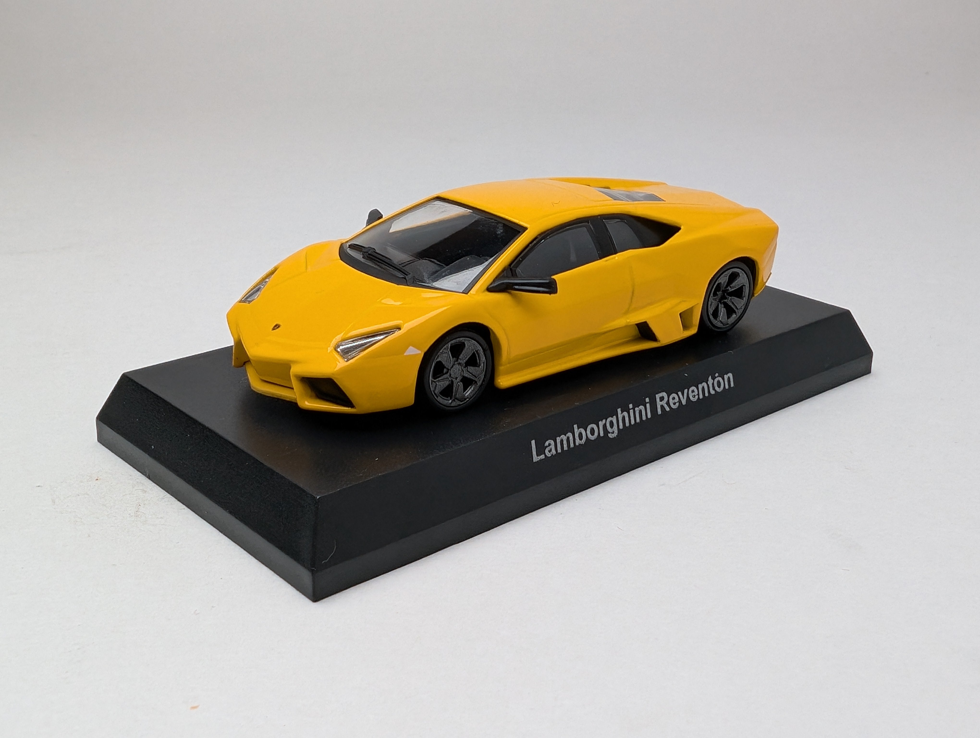 KYOSHO 1:64 Lamborghini Reventon Yellow – DiecastTalk
