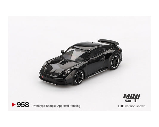 Mini GT 1:64 Porsche 911 Dakar – Black