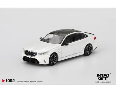 Mini GT 1:64 BMW M5 – Alpine White
