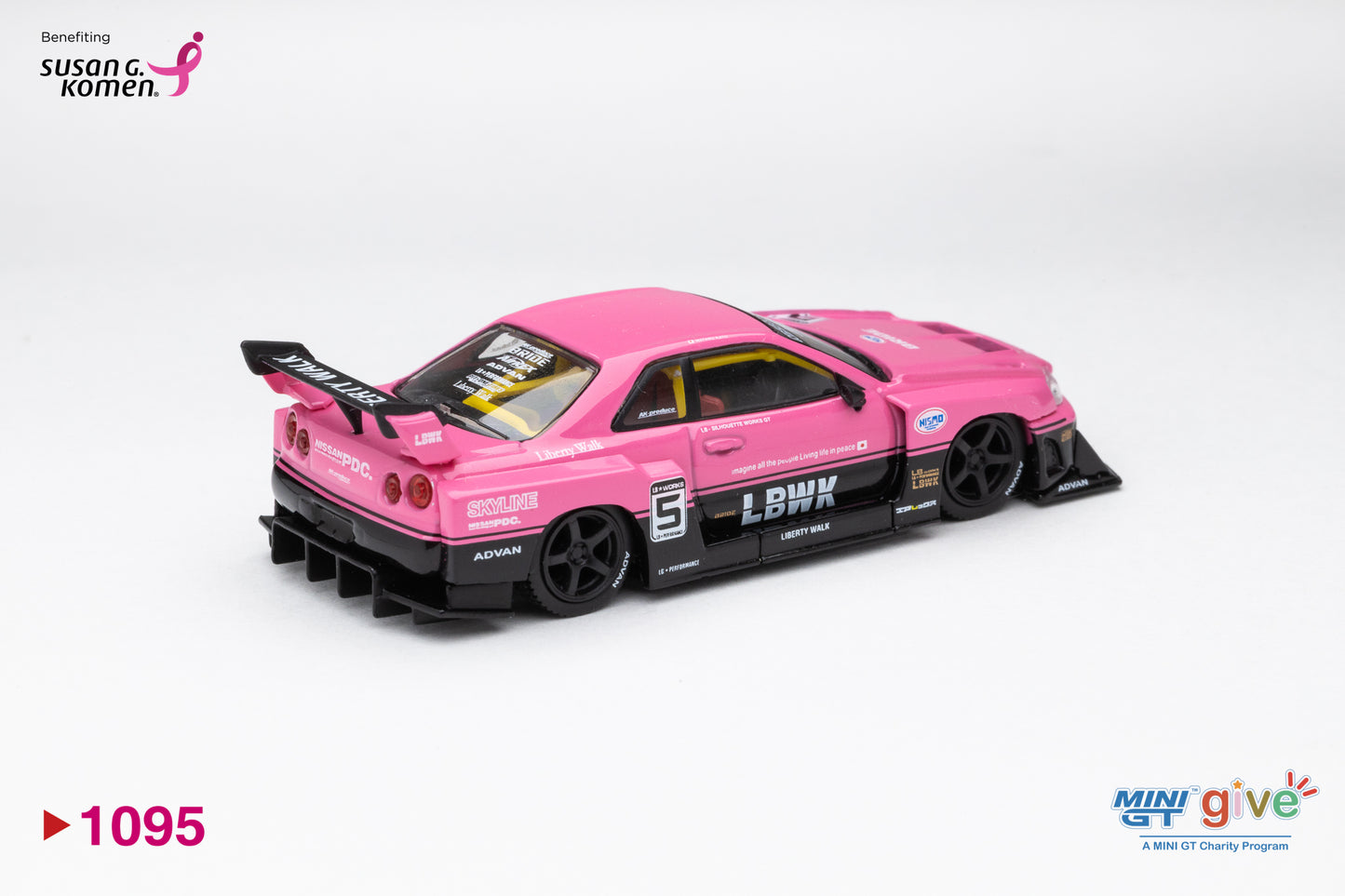 Bundle DiecastTalk Exclusive Pink Tacoma 3.0 + MiniGT Nissan LB-ER34 Pink (PRE-SALE)