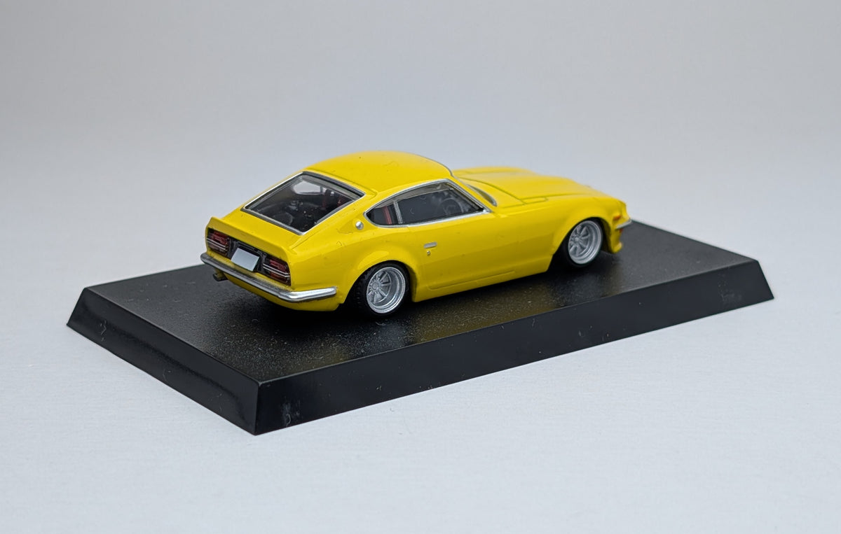 Aoshima 1/64 Grachan Collection Nissan Fairlady ZS30 (Yellow)