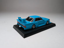 Load image into Gallery viewer, 1/64 Aoshima Grachan Nissan 910 Bluebird Baby Blue