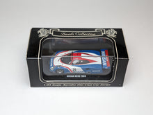 Load image into Gallery viewer, Kyosho 1:64 Nissan R89C 1989 Calsonic #25
