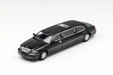 Load image into Gallery viewer, GCD 1/64 Lincoln Town Car Limousine Black