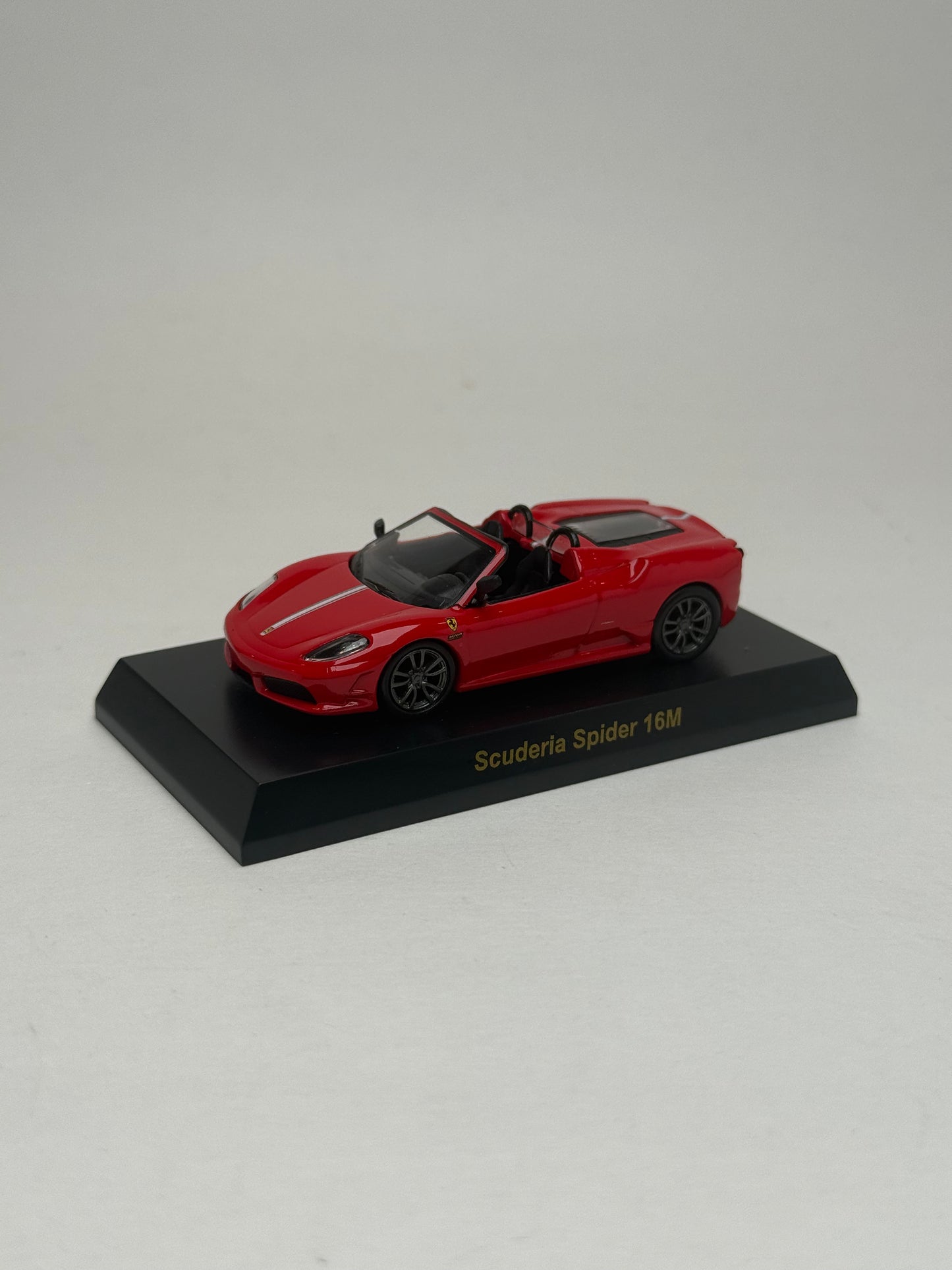 KYOSHO 1:64 Ferrari Scuderia Spider 16M (Red)
