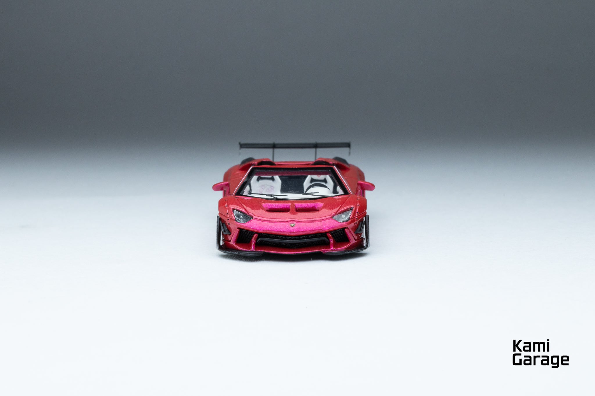 Kami Garage x Stradman 1:64 LBWK Aventador Roadster Limited