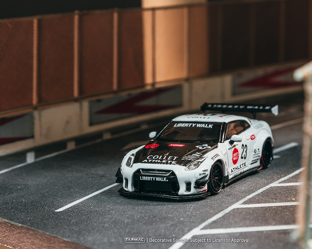 Tarmac Works 1:64 LB-WORKS NISSAN GT-R R35 type 2 With Oil Can