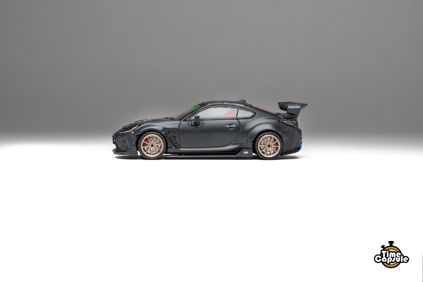 A’PEXi x Time Capsule 1/64 Toyota TOM'S GR86 Time Attack 2023 Maaya Orido & Hana Burton