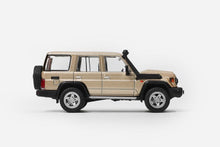 Load image into Gallery viewer, GCD 1/64 Toyota Land Cruiser 70 Series