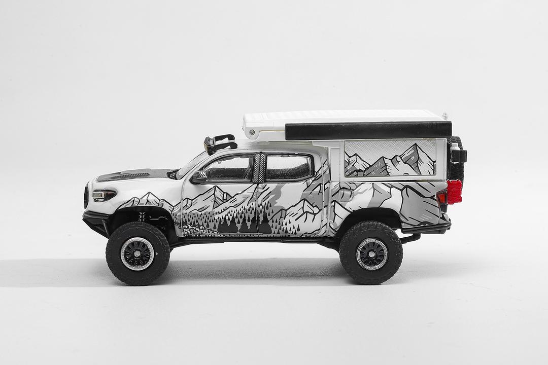 GCD 1/64 Toyota Tacoma Camper