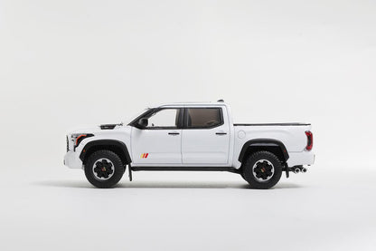 GCD 1:64 Toyota Tundra White TRD