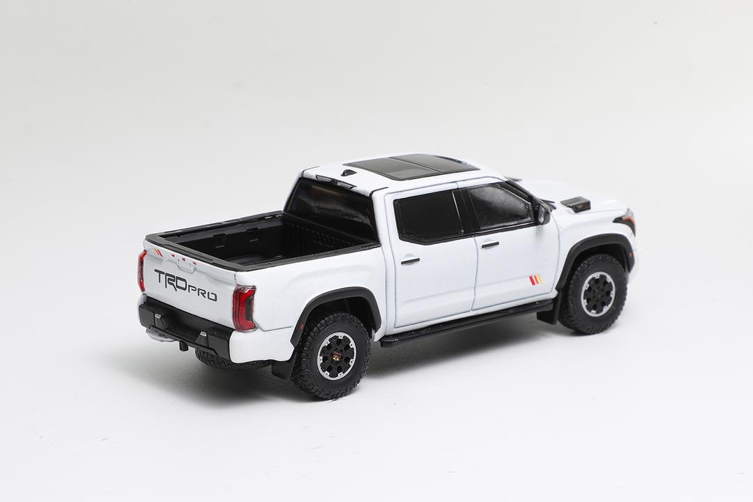 GCD 1:64 Toyota Tundra White TRD