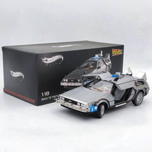 Load image into Gallery viewer, Hot Wheels Elite 1:18 Back to the Future Delorean Time Machine diecast with hooverboard