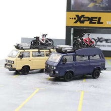 Load image into Gallery viewer, Master 1/64 Volkswagen T3 Overland bus with accessories