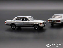 Load image into Gallery viewer, (Pre Order) Maxwell 1:64 Mercedes-Benz W116 450SEL ltd 699pcs