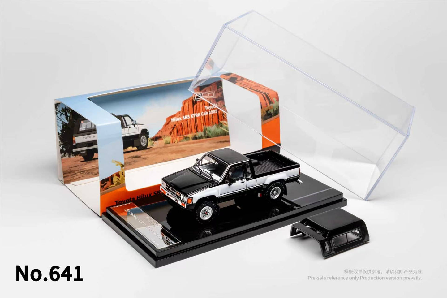 GCD 1:64 Toyota 1985 Hilux 4x4 SR5 Black/White