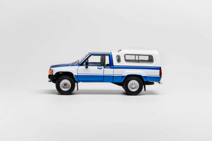 GCD 1:64 Toyota 1985 Hilux 4x4 SR5 Blue/White