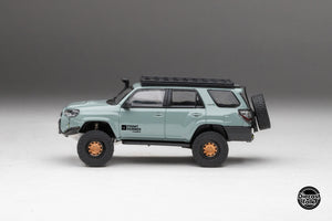 (Pre Order) DiecastTalk x Front Runner 1/64 Toyota 4Runner TRD PRO Overland Lunar Rock Ltd 1008 pcs