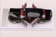 Load image into Gallery viewer, DCM 1/64 Rolls-Royce Phantom VII Black Full Open