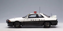 Load image into Gallery viewer, AUTOart 1:18 Nissan Skyline R32 GTR Police Car 520 (Kanagawa-Kenkei)