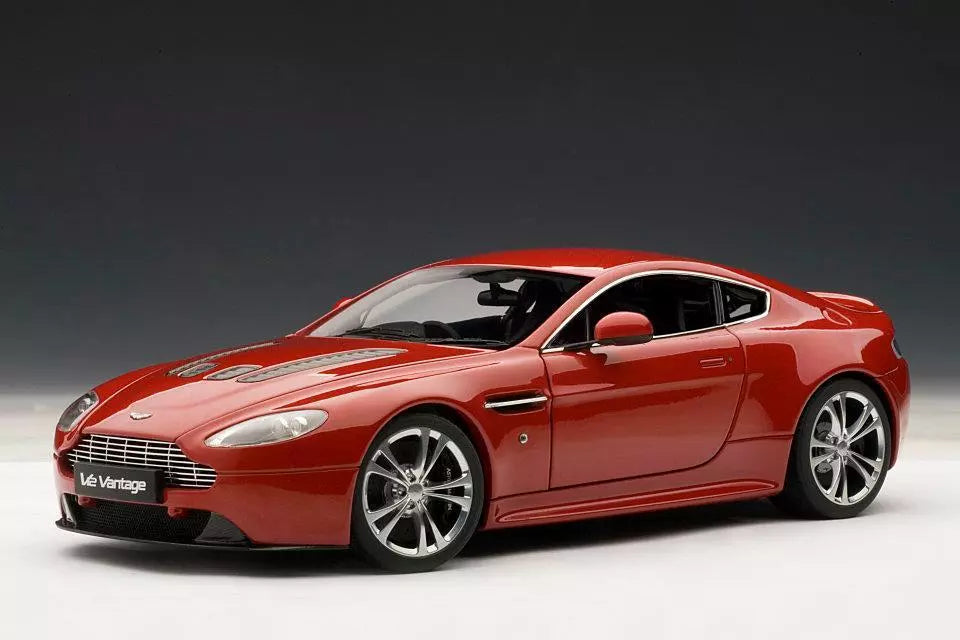 ミニカー AUTOart Aston Martin V12 Vantage 1:18 AUTOart 1:18 Aston Martin Vantage V12 Red 2010 – DiecastTalk