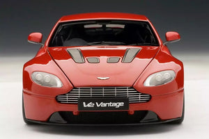 AUTOart 1:18 Aston Martin Vantage V12 Red 2010