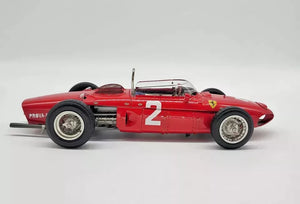 CMC 1:18 FERRARI F1 DINO 156 SHARKNOSE P.HILL #2 WORLD CHAMPION 1961 LIM. #M-068