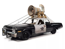 Load image into Gallery viewer, Auto World 1:18 The Blues Brothers 1974 Dodge Monaco Bluesmobile with Figures