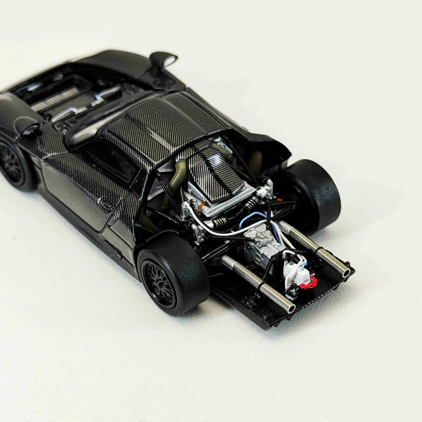 TSD 1:64 Porsche 911 GT1 Full Carbon Fiber