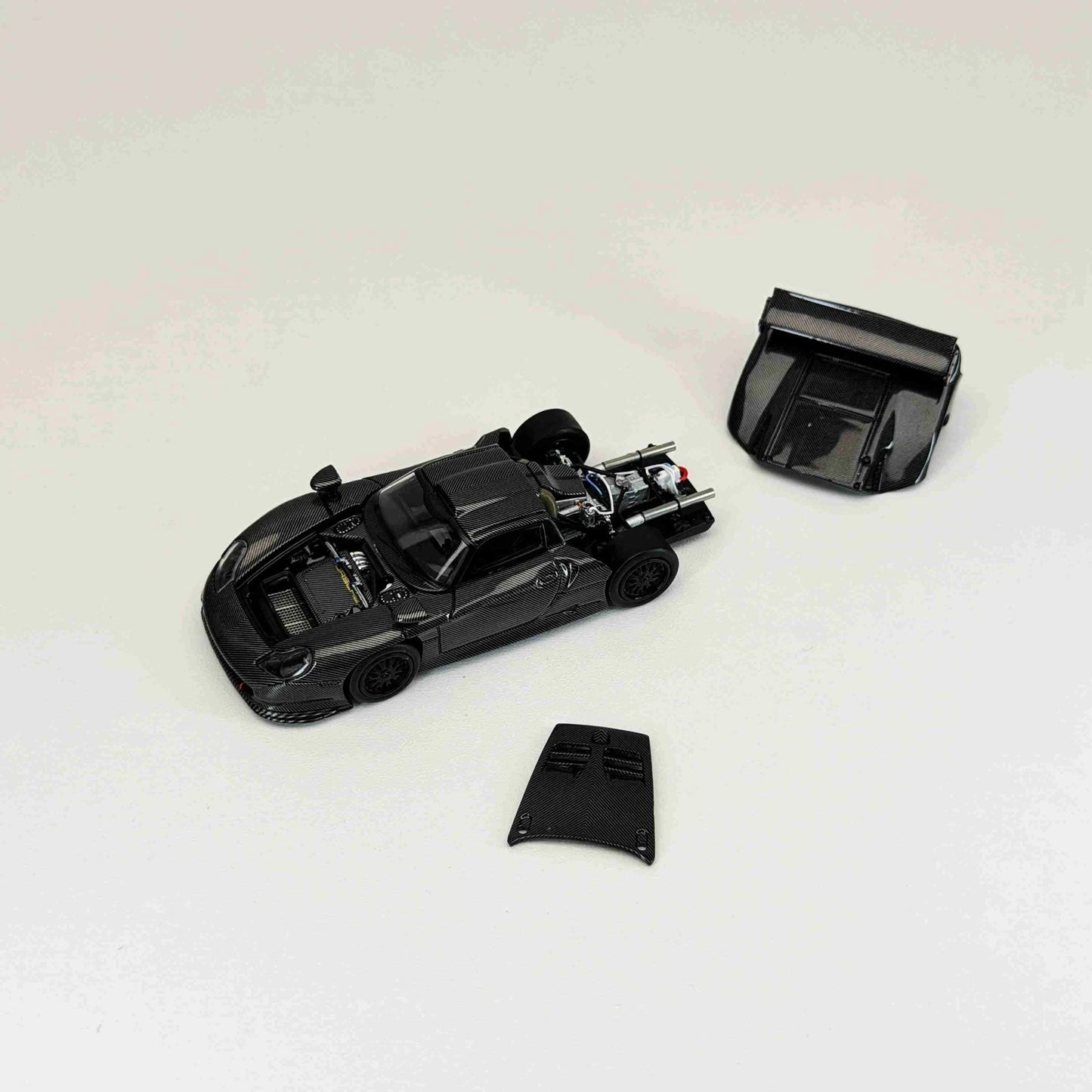 TSD 1:64 Porsche 911 GT1 Full Carbon Fiber