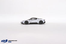 Load image into Gallery viewer, BBR 1/64 Maserati MC20  Bianco Audace