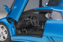 Load image into Gallery viewer, AUTOart 1/18 Lamborghini Diablo SE30 Blue Sirena / Metallic Blue 79156