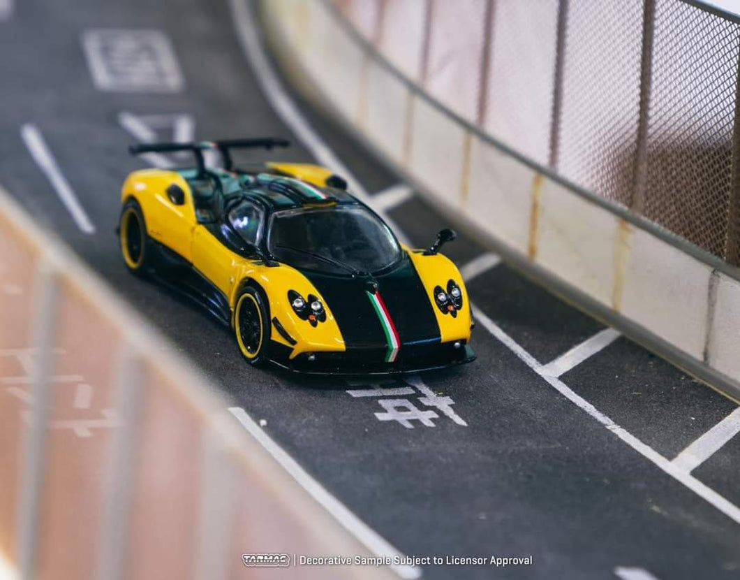 Tarmac Works Taiwan Exclusive 1:64 PAGANI Zonda Cinque with Container